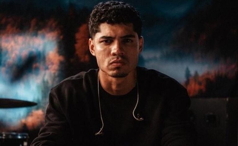 Um devocional em forma de música: Igor Roque apresenta “Dia Mau + Espontâneo”