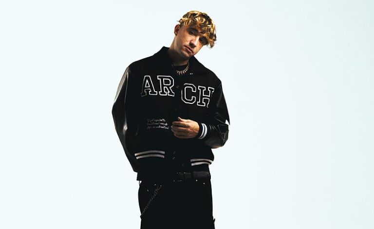 Matheus Queiroz lança single duplo autoral “CORAÇÃO / CAOS” explorando as dualidades do amor moderno