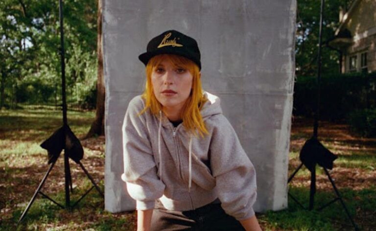 Hayley Williams lança noo single “GOOD OL’ DAYS”