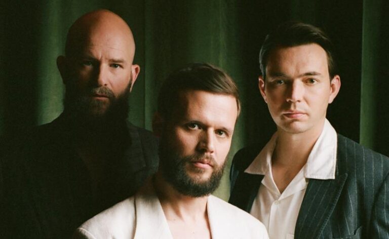 White Lies lança seu 7º álbum de estúdio “Night Light” – Disponível Agora Via Play It Again Sam