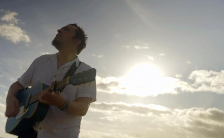 Dadai transforma superação e sensibilidade em música no single “Rios de Água Viva”