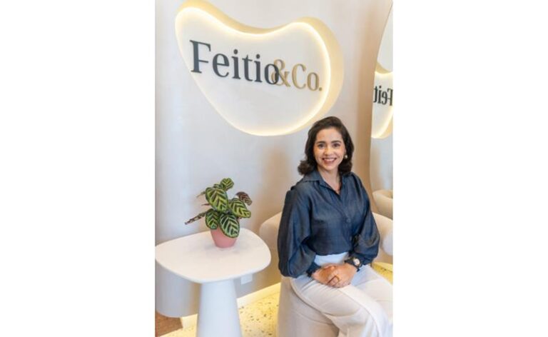 Mariana Holanda, CEO das marcas Feitio & Co e Estilo Feitiço, destaca a importância da valorização de fornecedores regionais